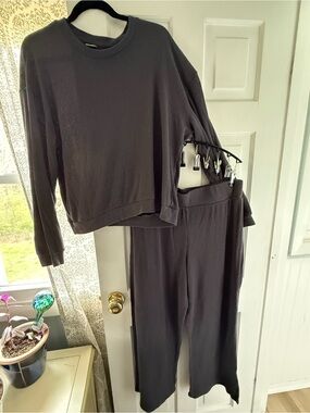 Re/Done Charcoal Ribbed Crewneck Top